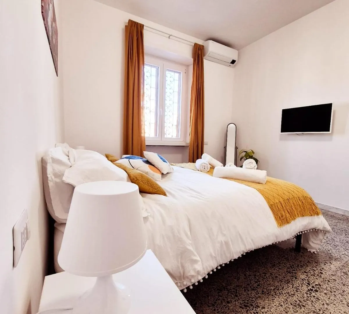 L'Acquedotto Romano House 0*, Rome